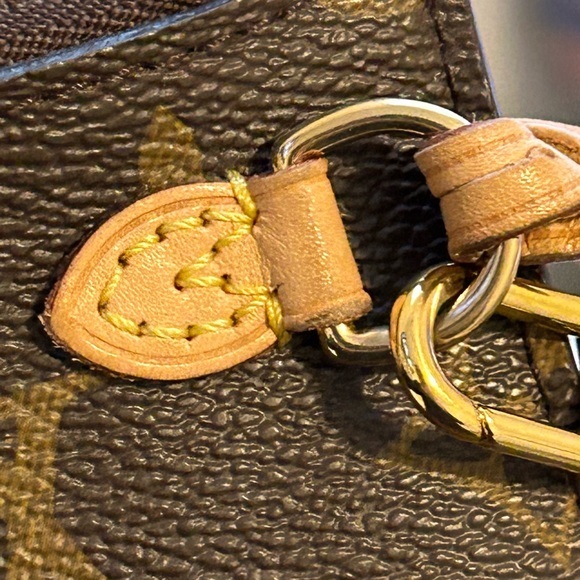 Louis Vuitton Neverfull pouch wristlet Mm/Gm - Picture 15 of 16